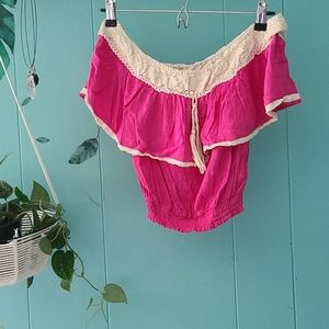 Off shoulders crop top